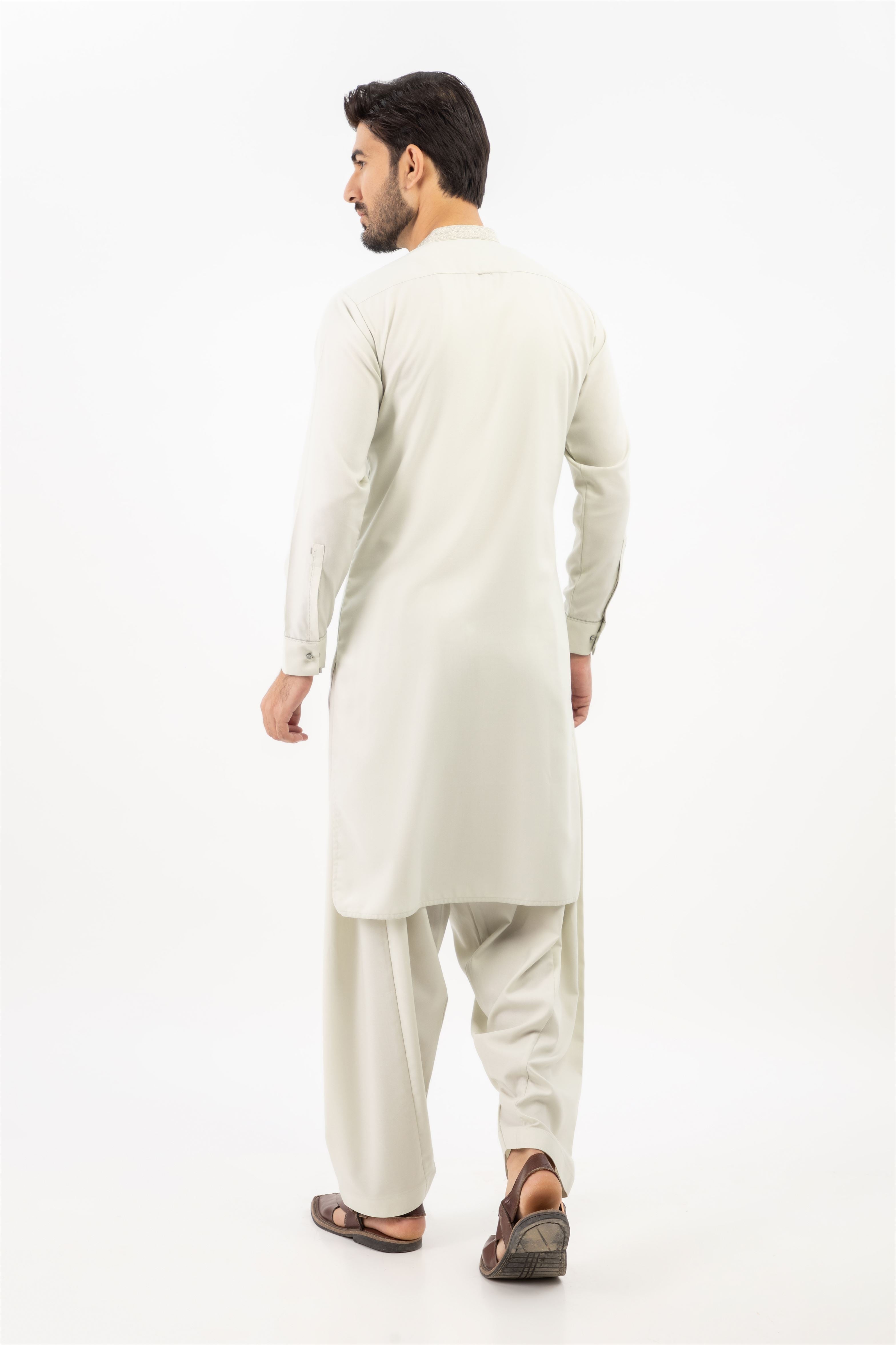 MEN SHALWAR KAMEEZ LIGHT GREEN