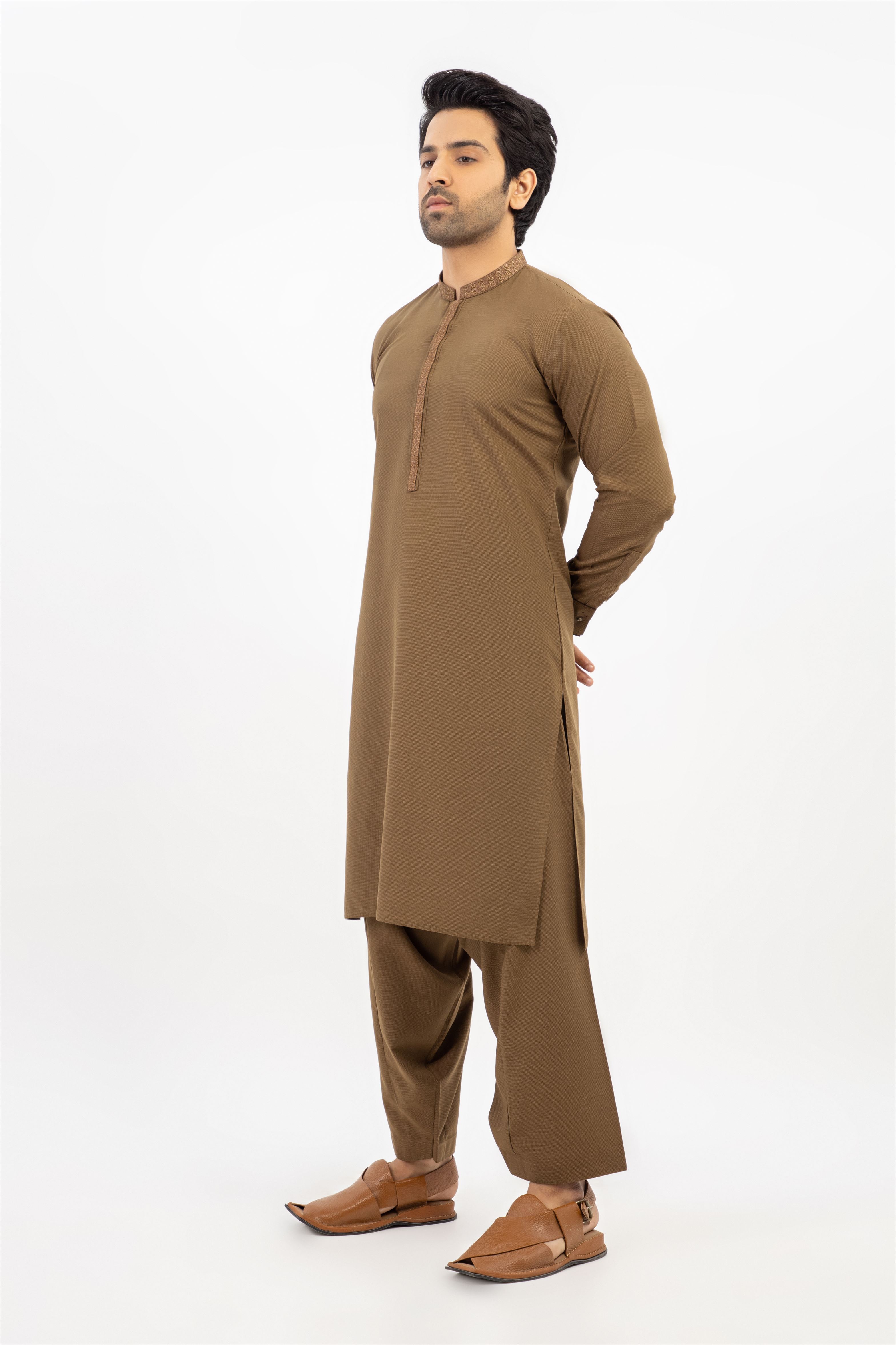 MEN SHALWAR KAMEEZ GOLDEN