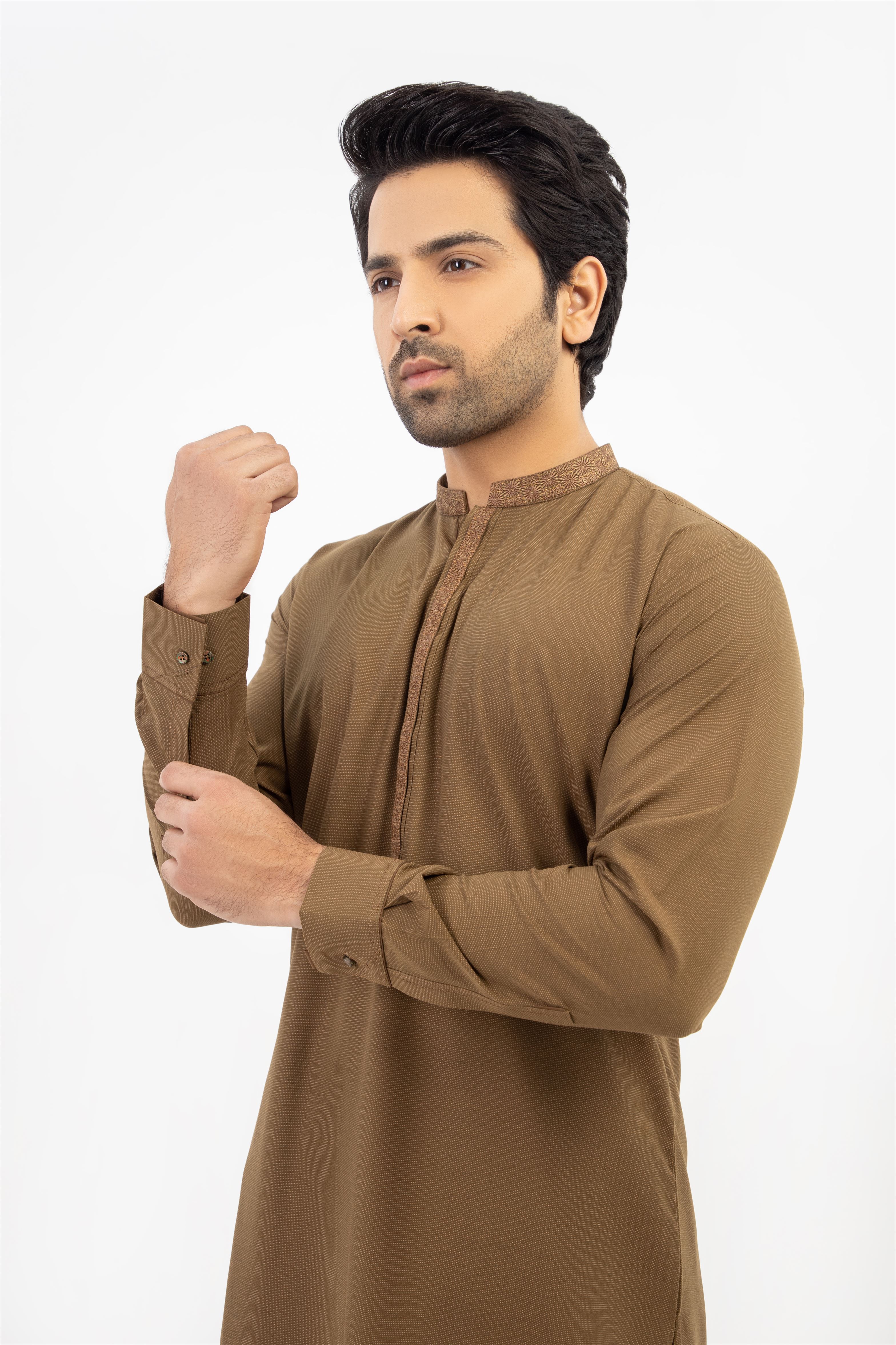 MEN SHALWAR KAMEEZ GOLDEN