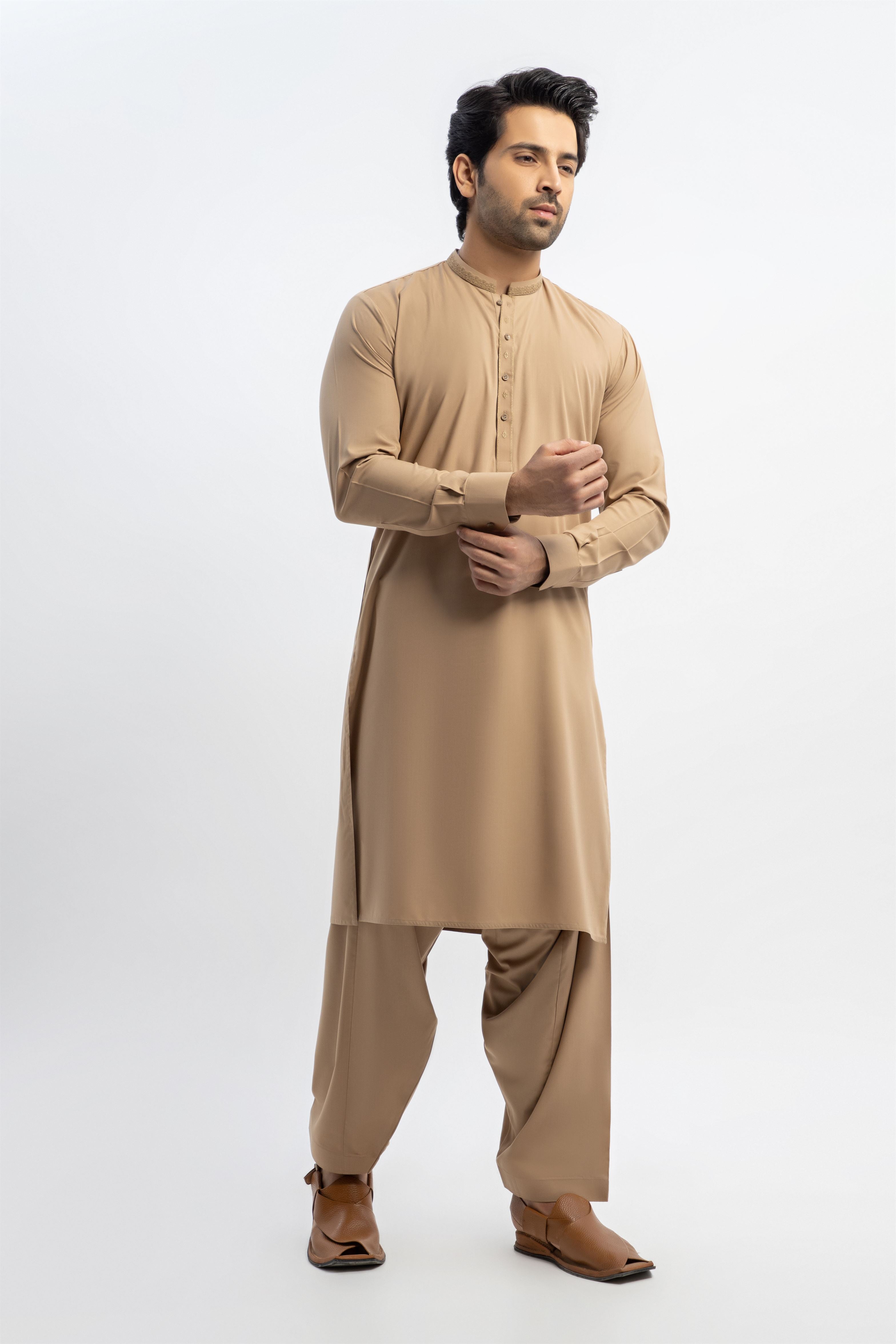 MEN SHALWAR KAMEEZ L.GOLDEN