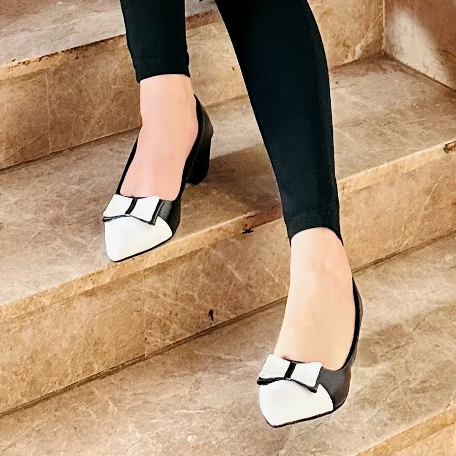 Ostrow Black & White Heeled Pumps