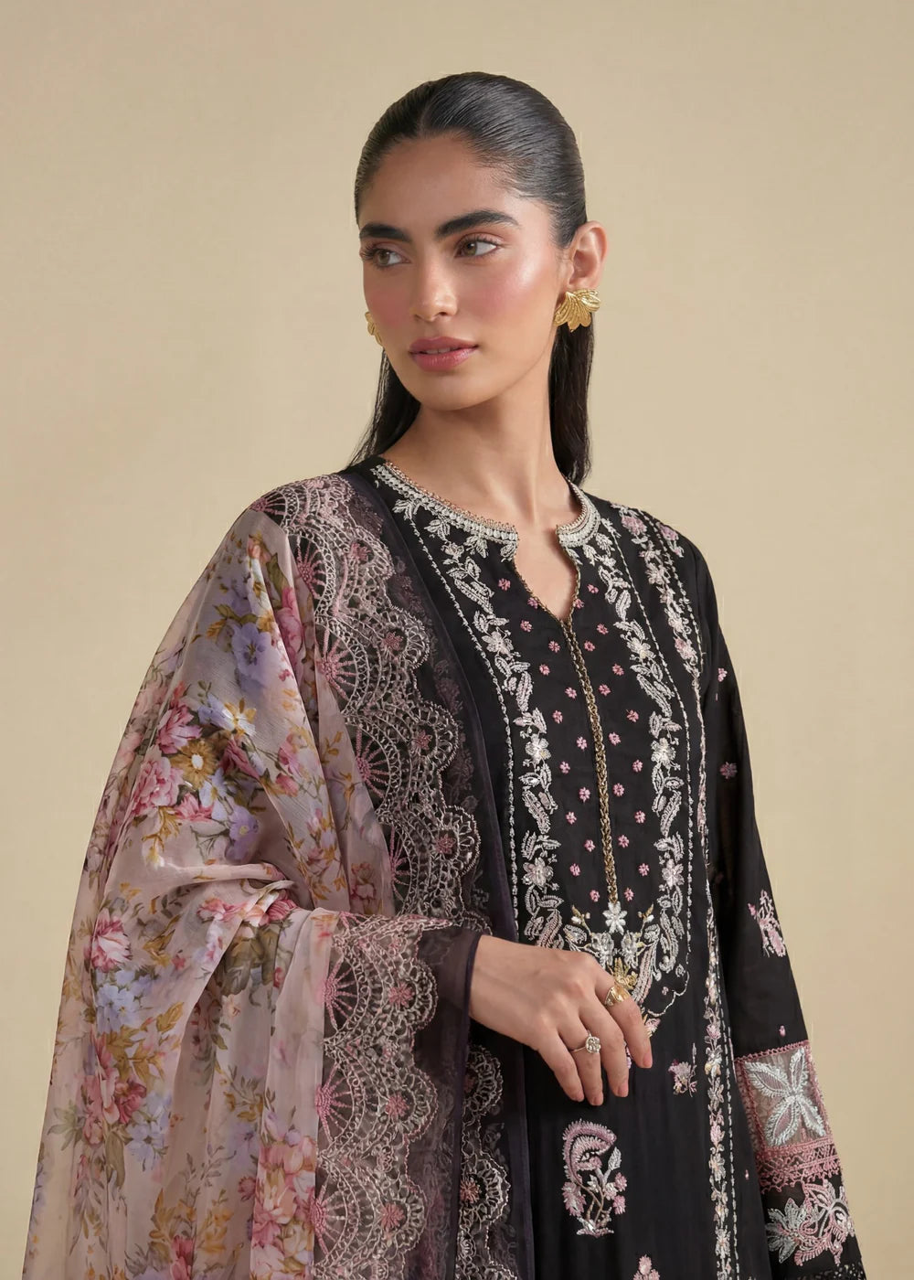 Mahjabeena-Lawn