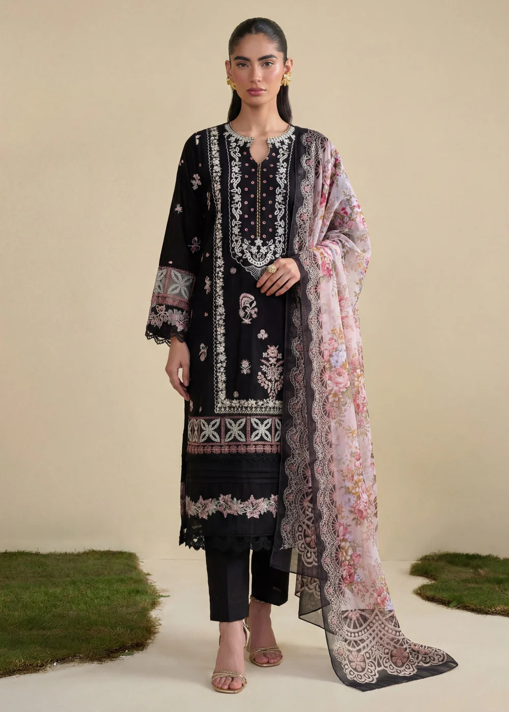 Mahjabeena-Lawn