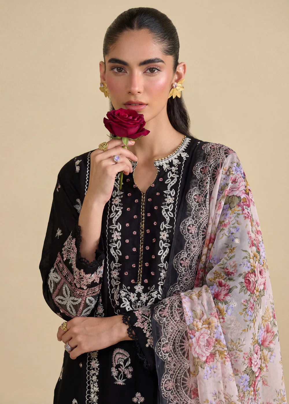 Mahjabeena-Lawn