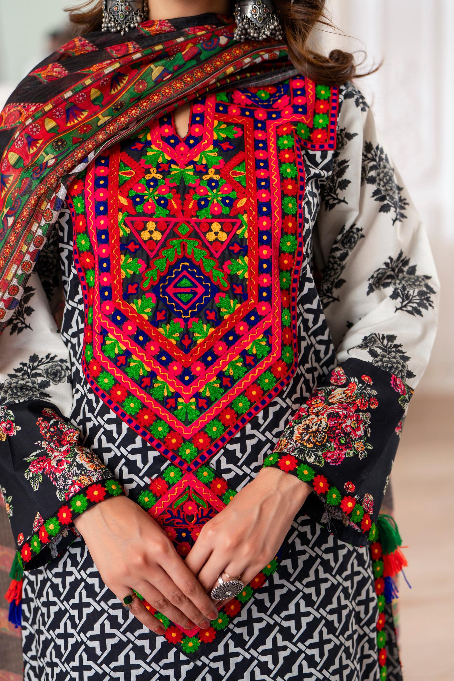 Karma KC-1463  Ebony Maze