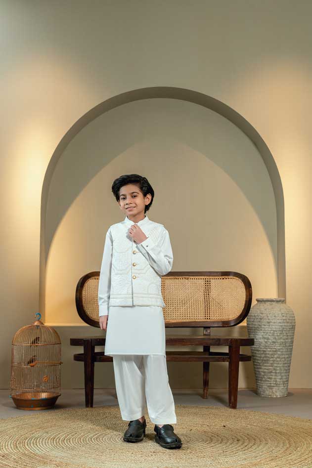 White Embossed Embroidered Waistcoat Suit KD - 5