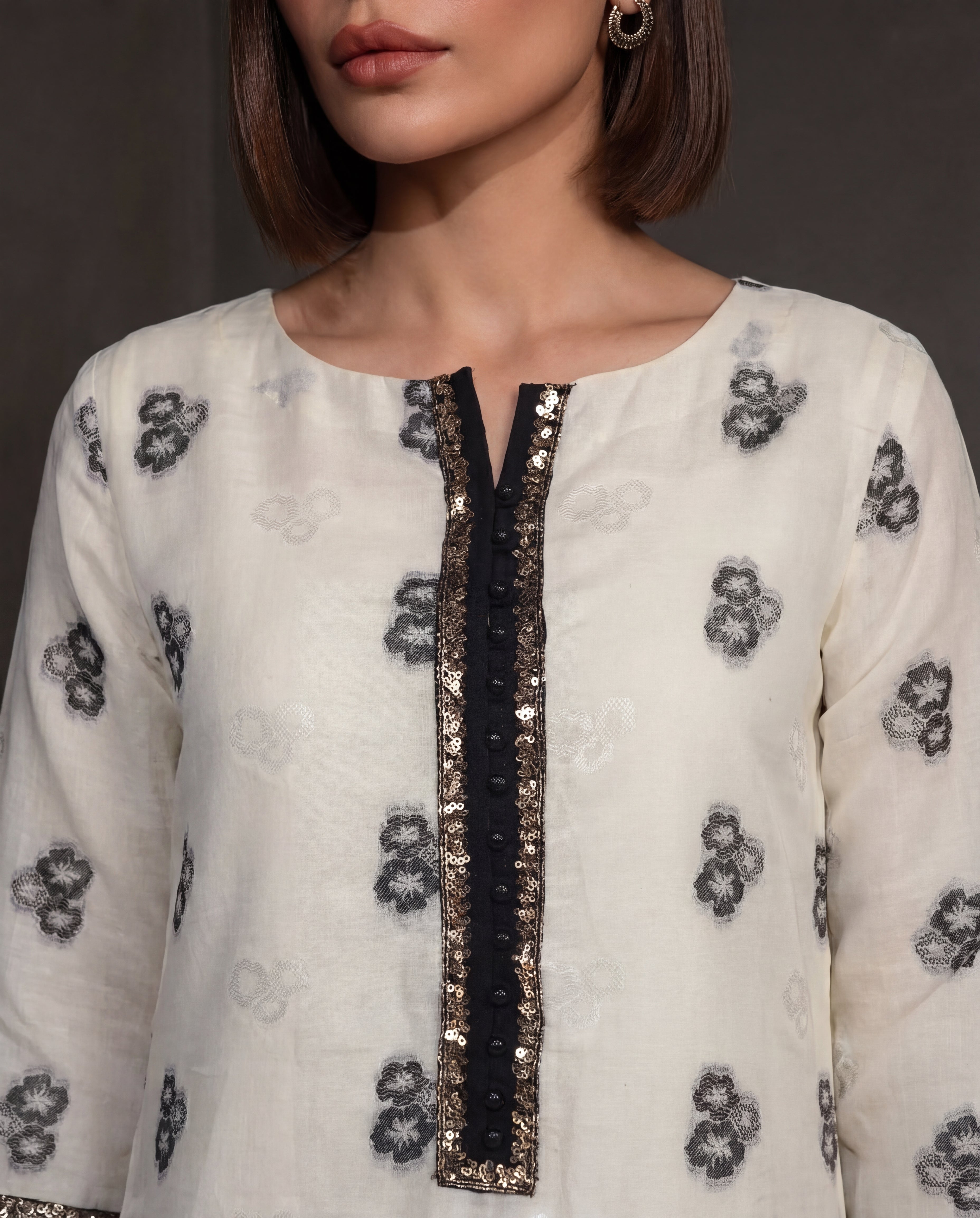 Dur-e-Shahwar – Premium Cotton Lawn Suit