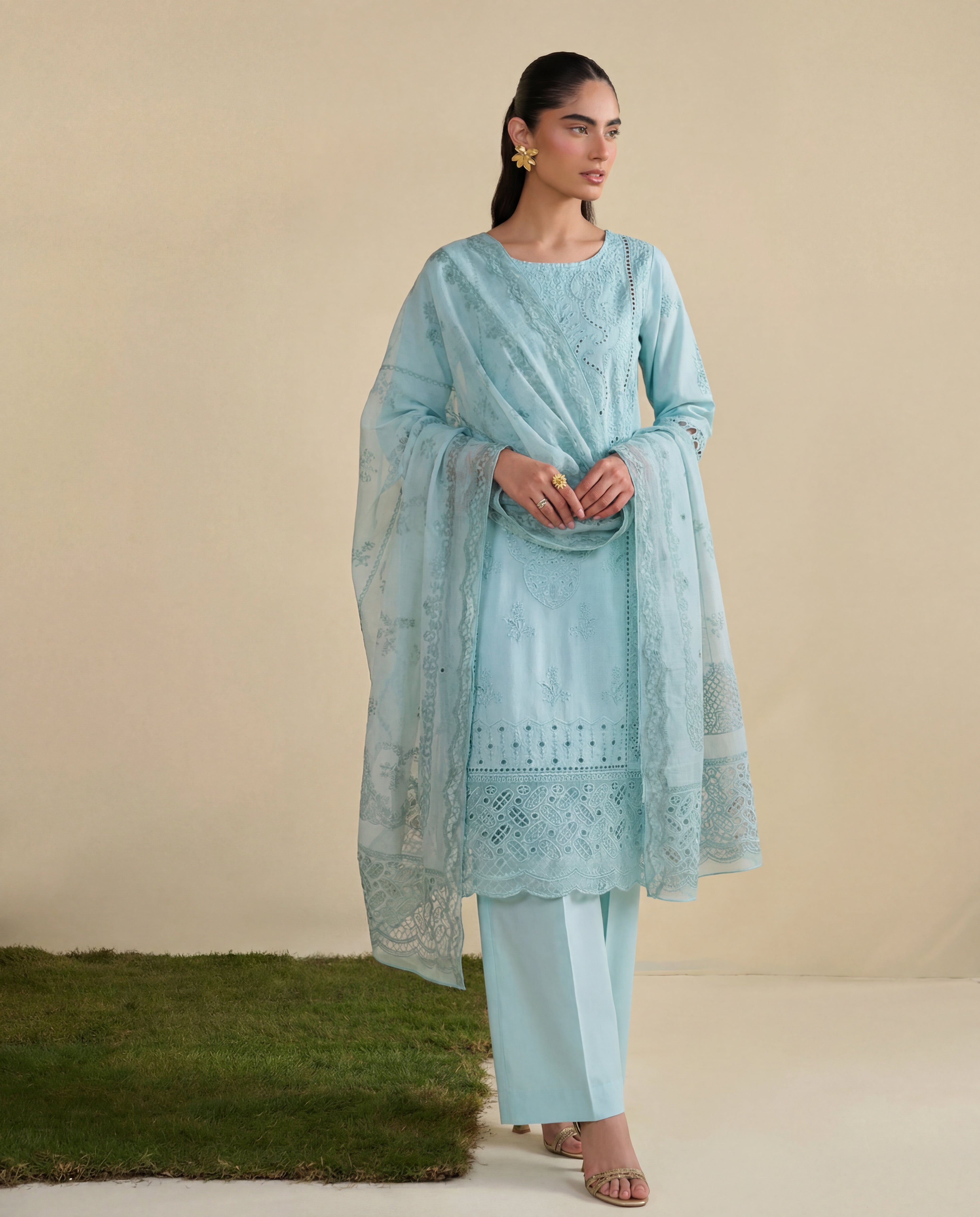 Sophia Aqua-Lawn