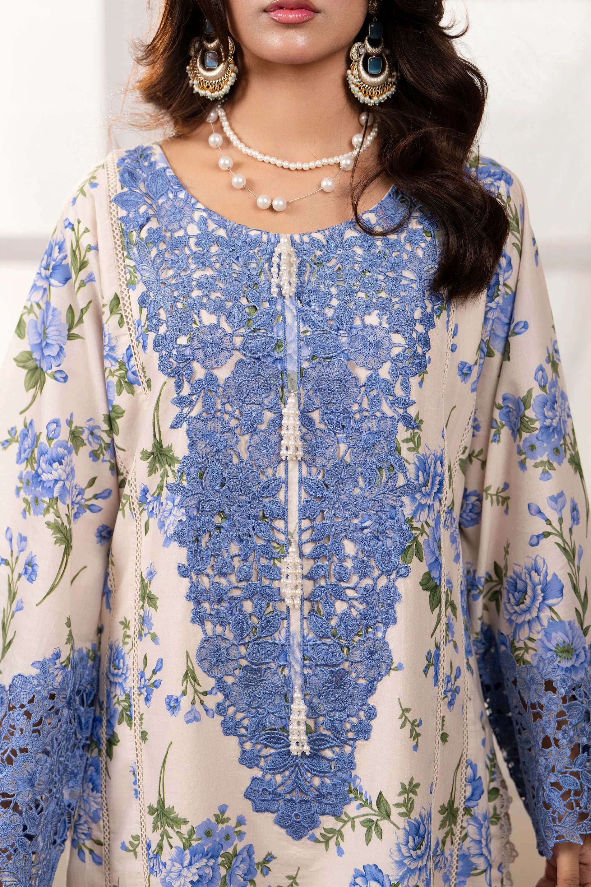 KC-1598 - Bluebell Ivory