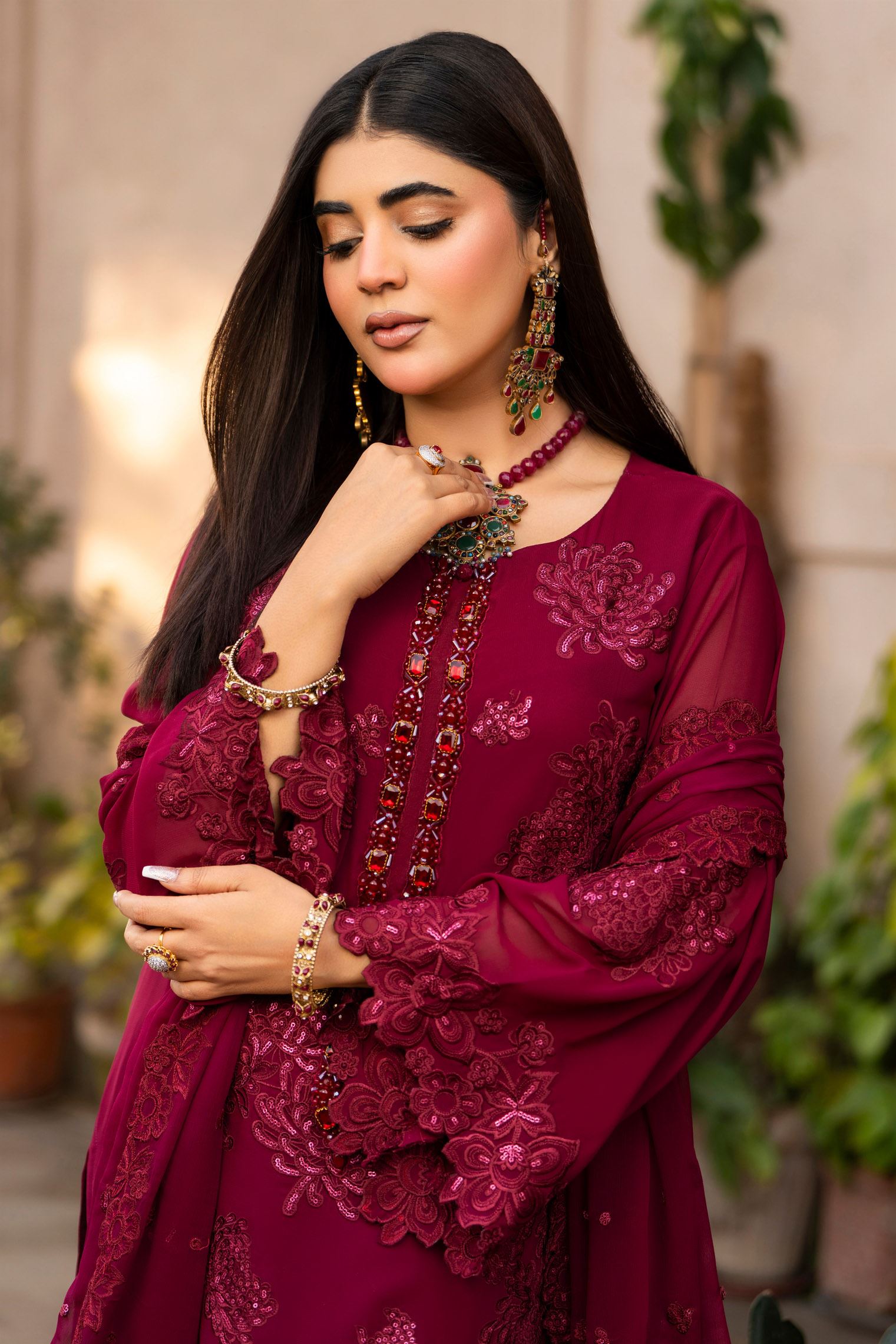 Karma Hayat - F-497 Crimson Velvet