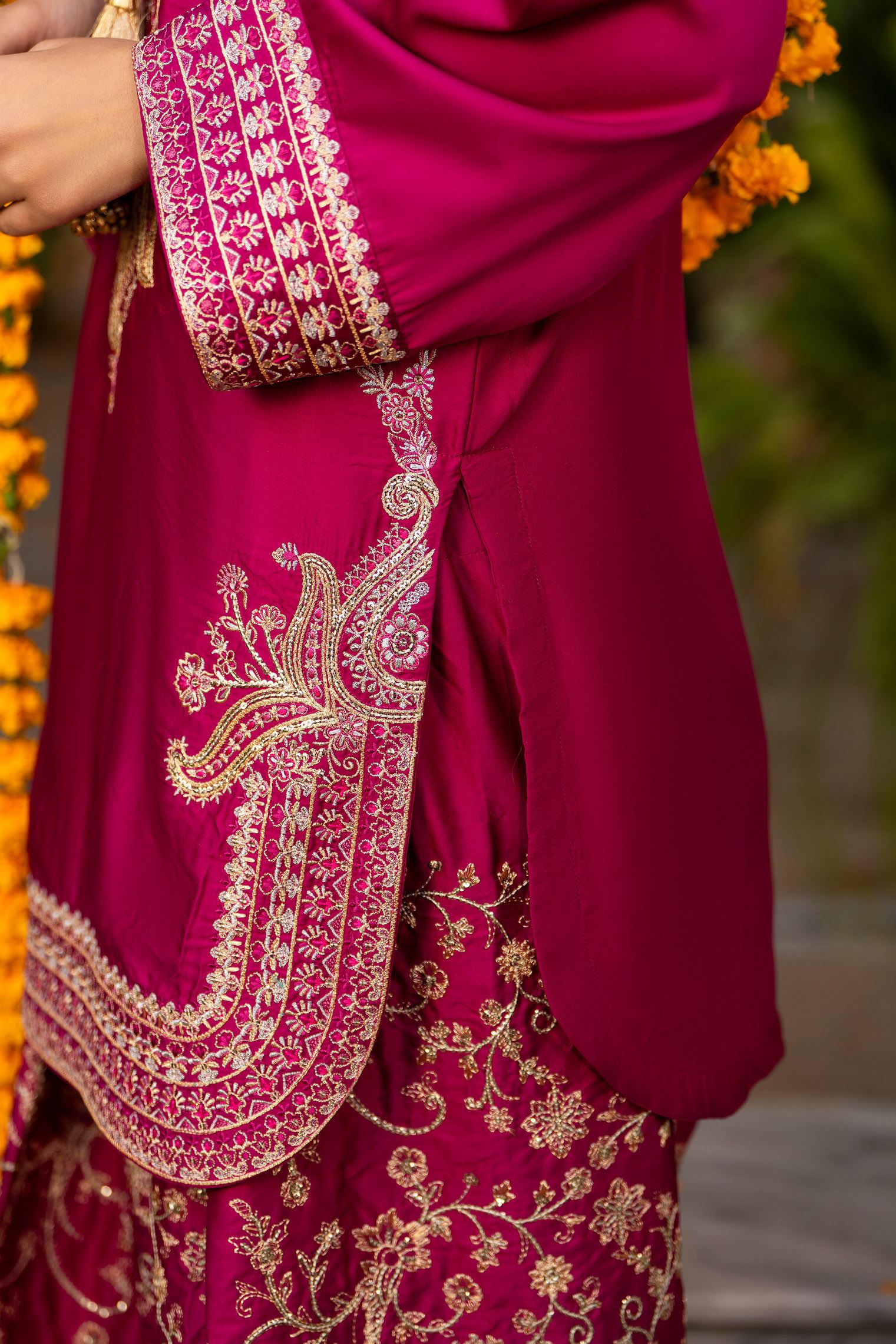 Karma Hayat - F-493 Hot Rose