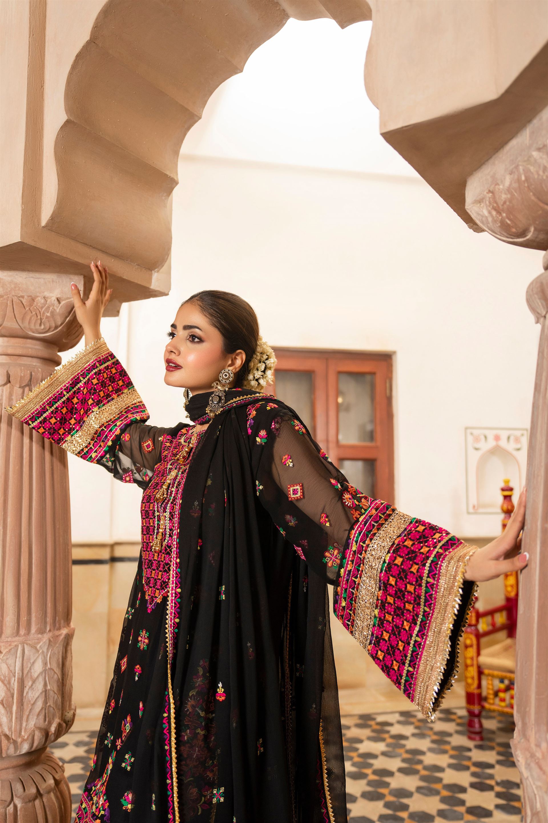 Karma Hayat - F-492 Pitch Black