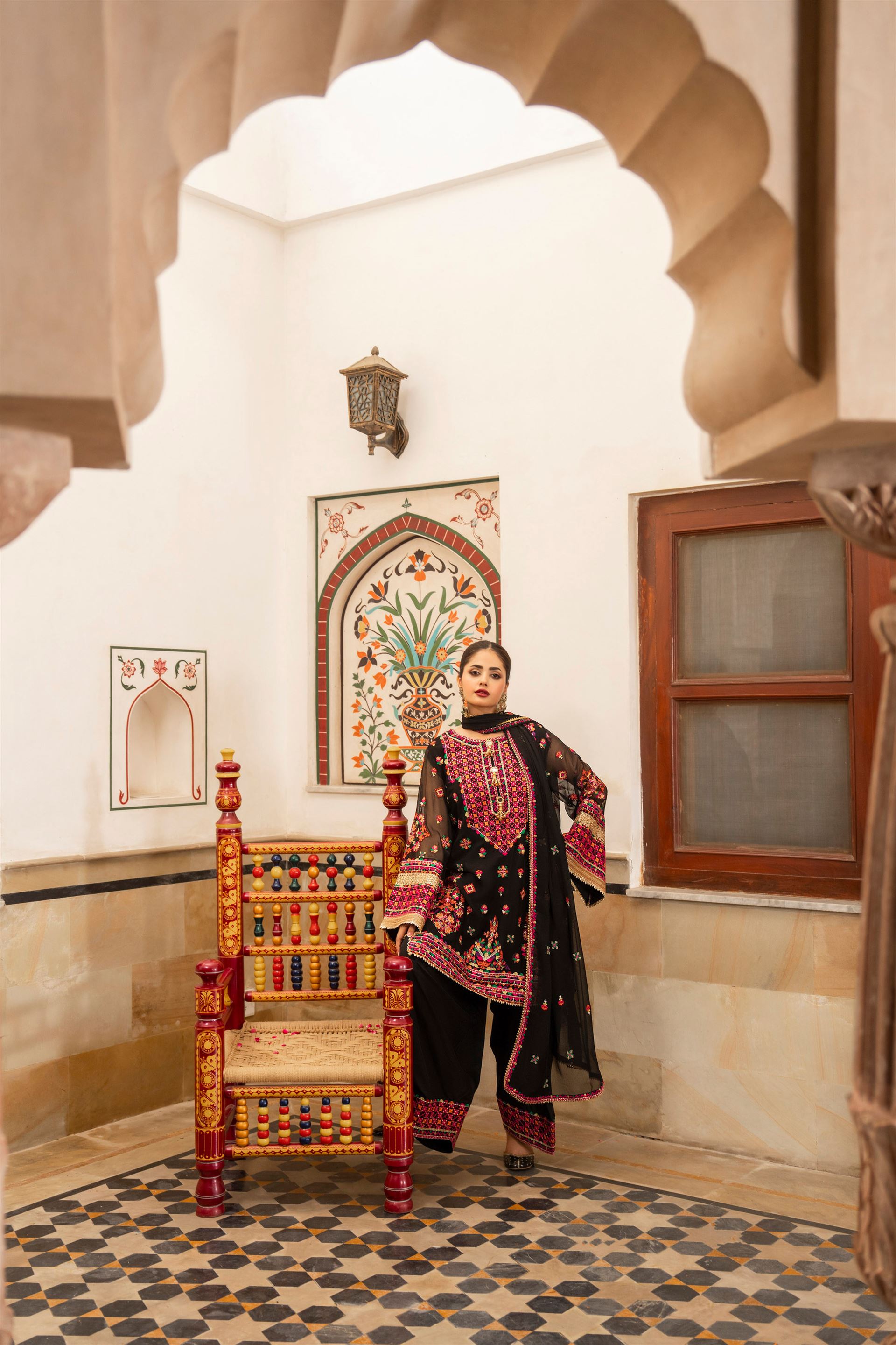 Karma Hayat - F-492 Pitch Black