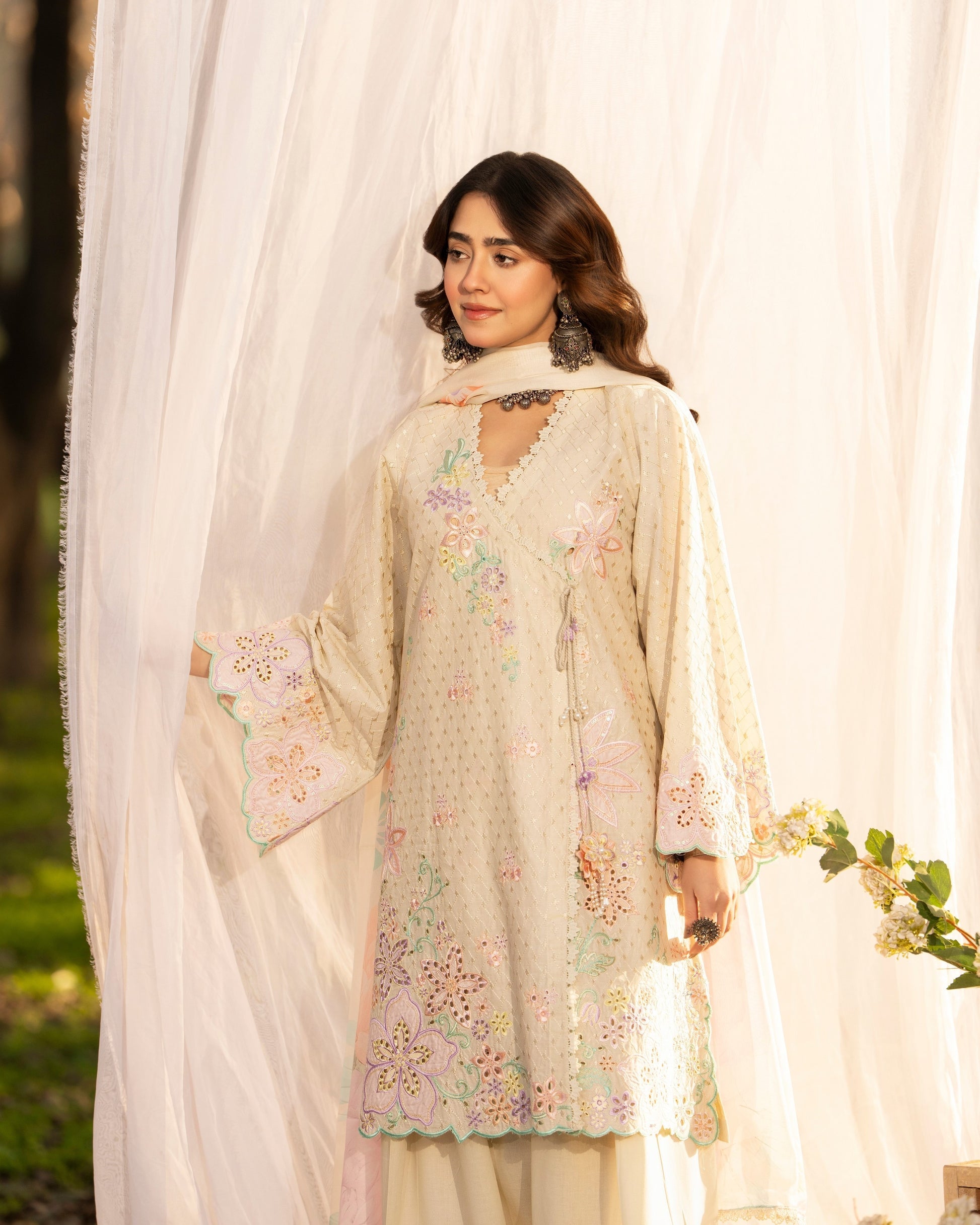 Karma Haya 1545 Egg Shell