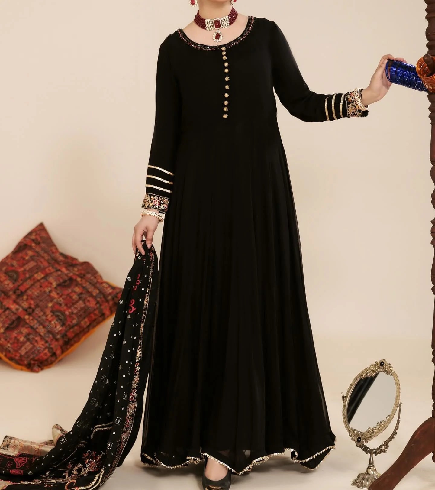 1586-AB BLACK