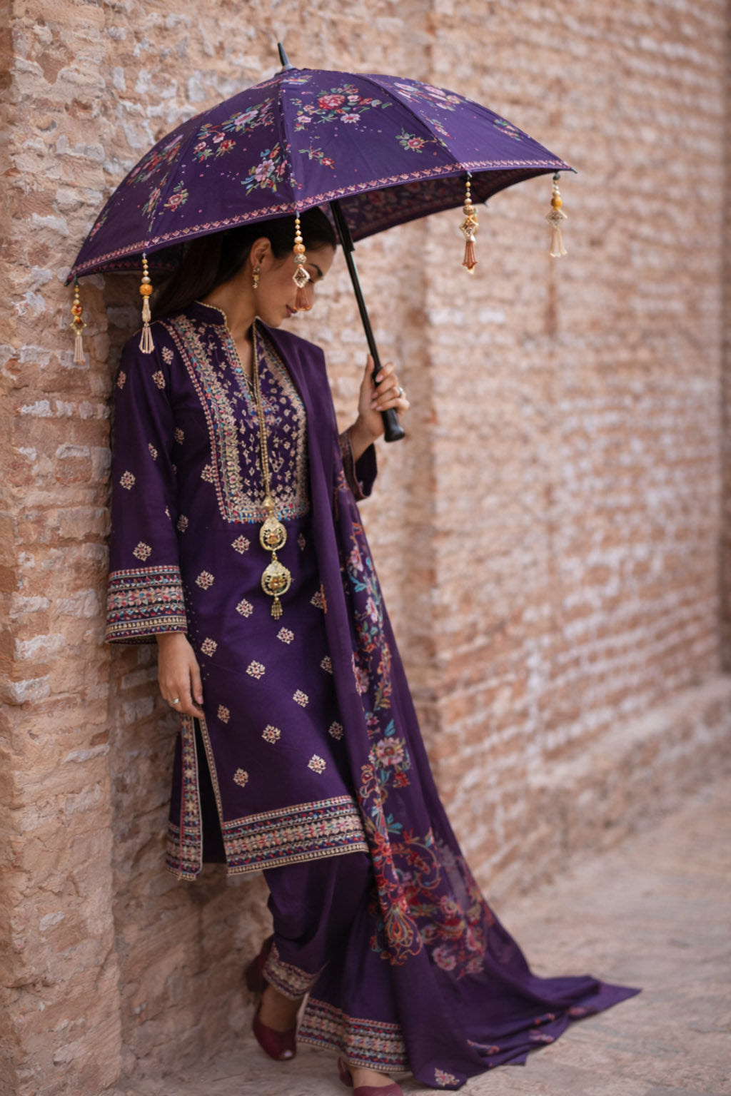 Taana Baana - Raniya. H