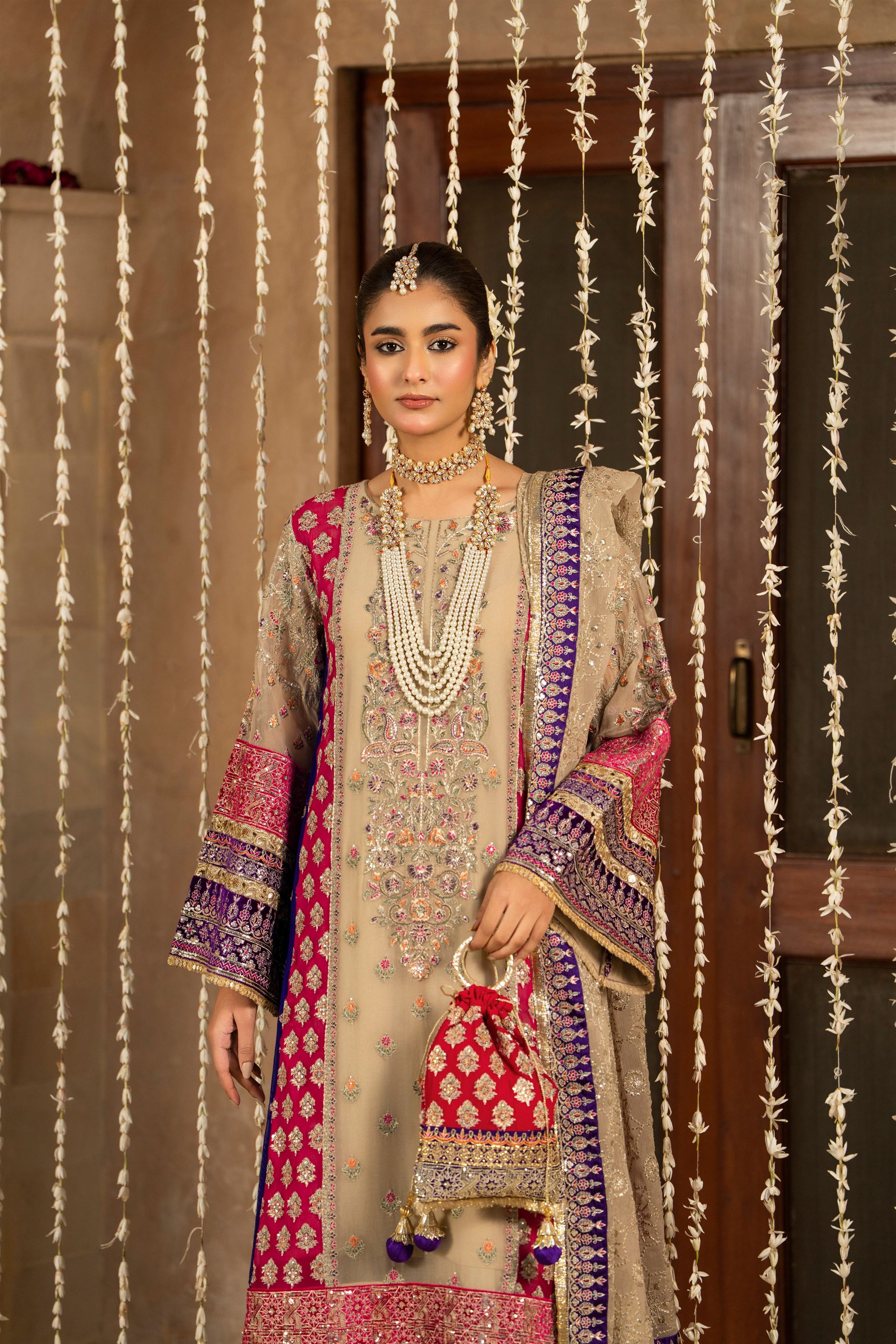 Karma Jahanara - F-501 Camel Brown
