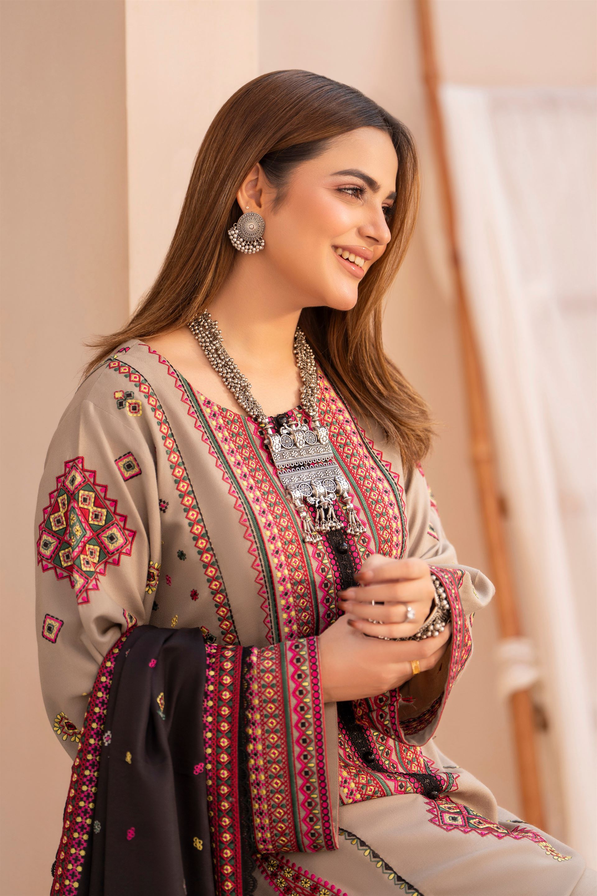 Karma Mishaal 1533 Light Oatmeal