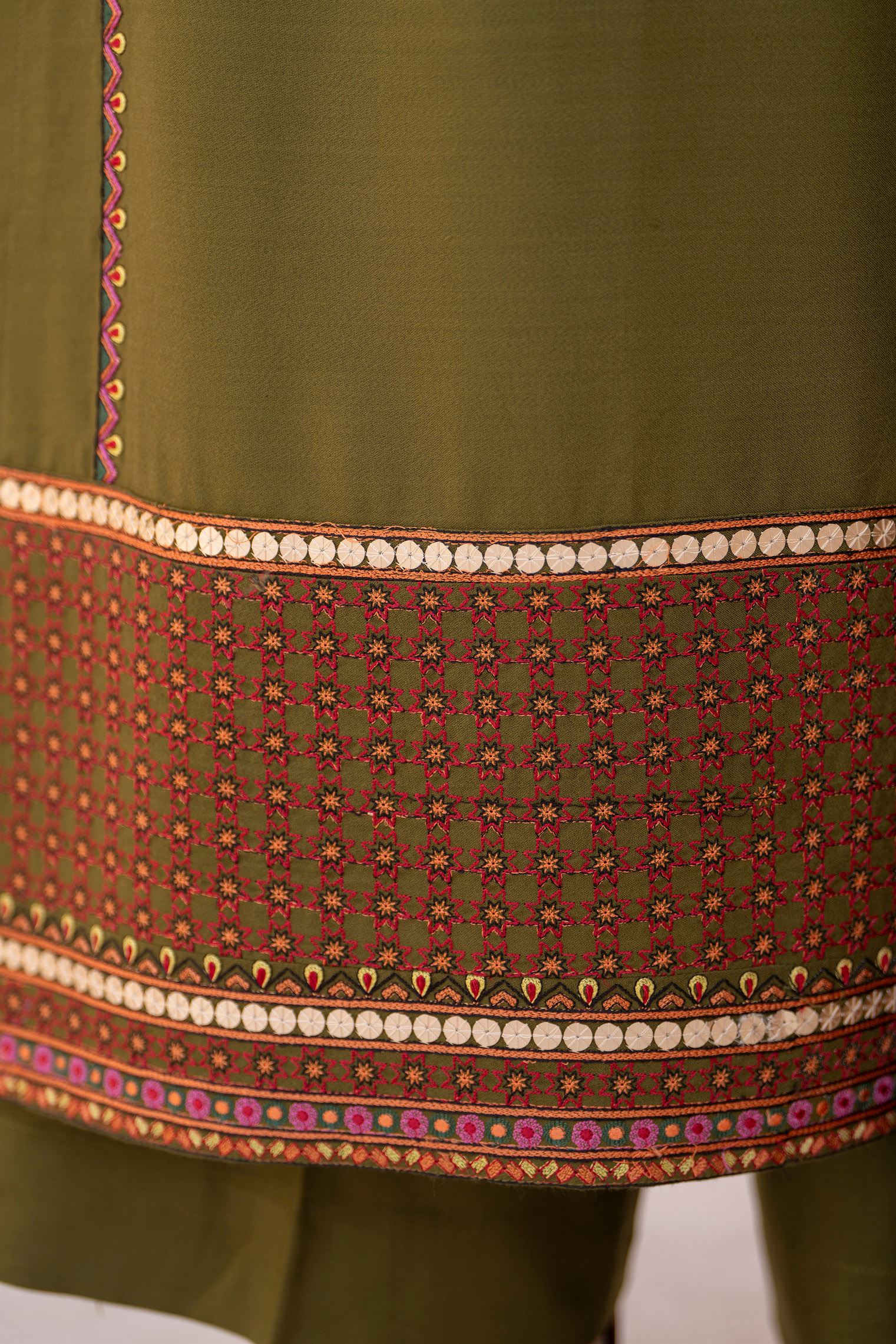 Karma Mishaal 1538 Army Green