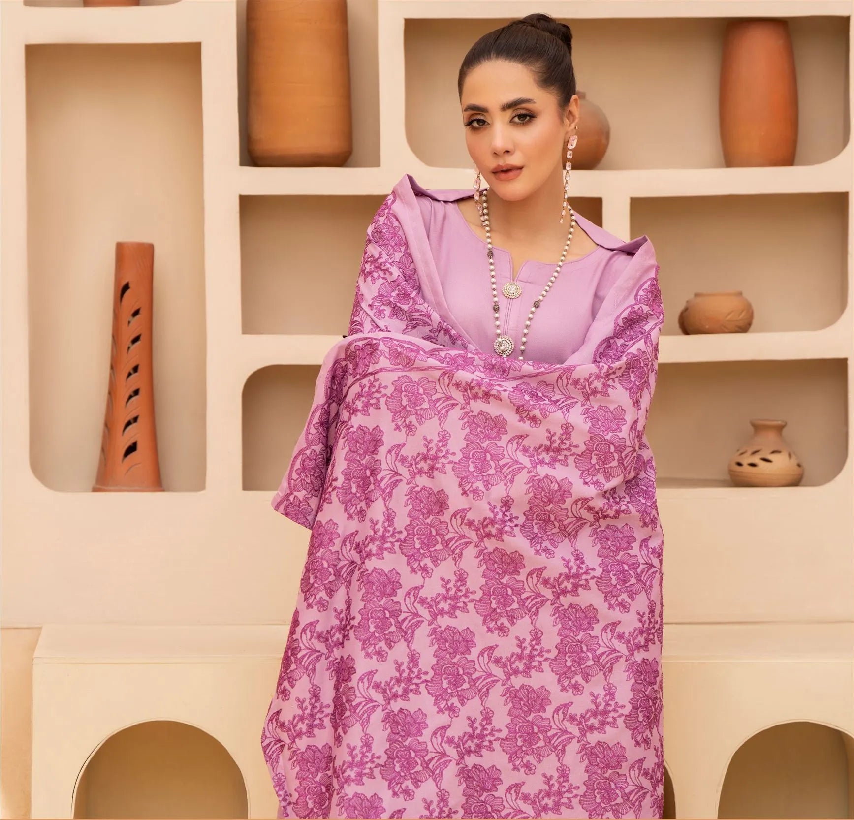 Shama-e-Husn - Raniya. H