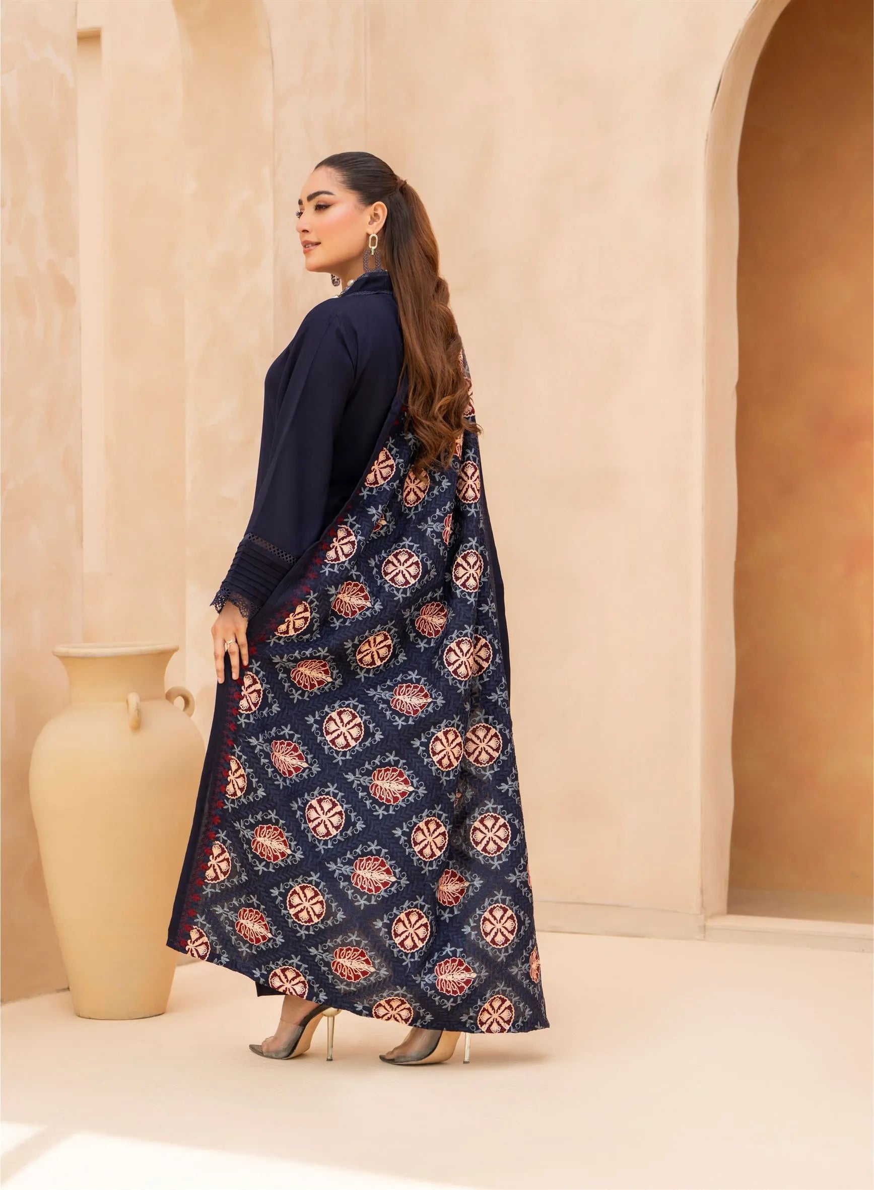 Mehr-e-Noor - Raniya. H