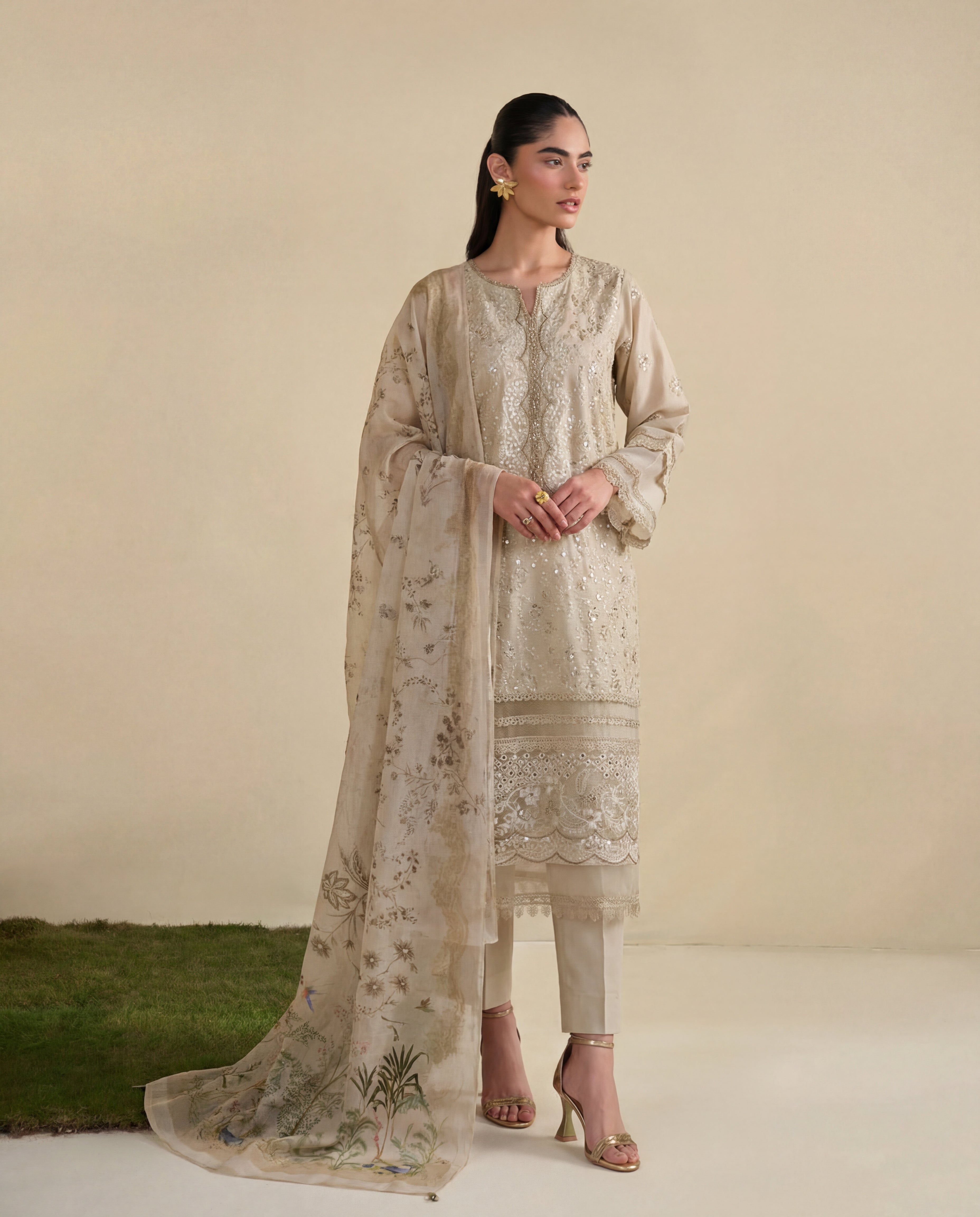 Nazaakat-Lawn