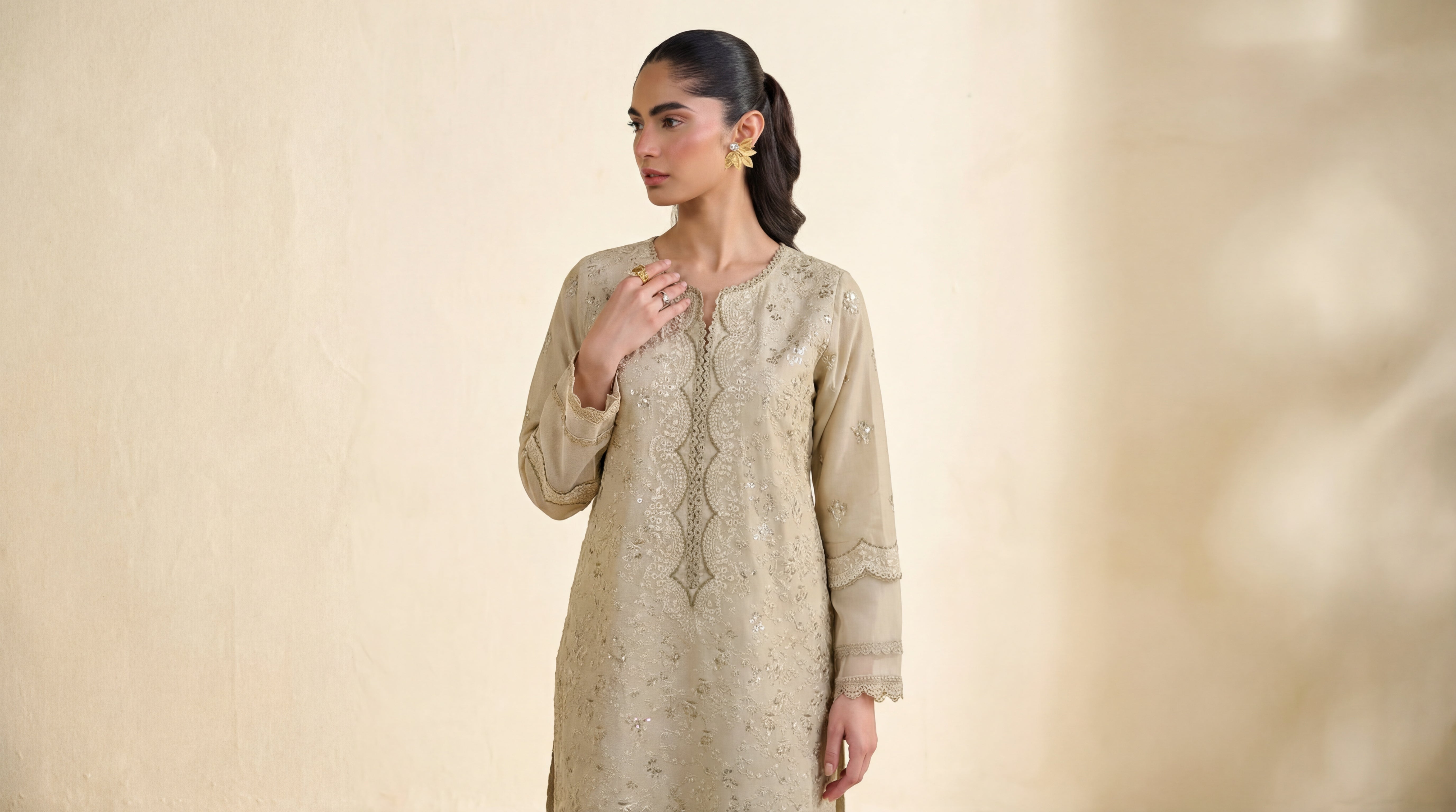 Nazaakat-Lawn