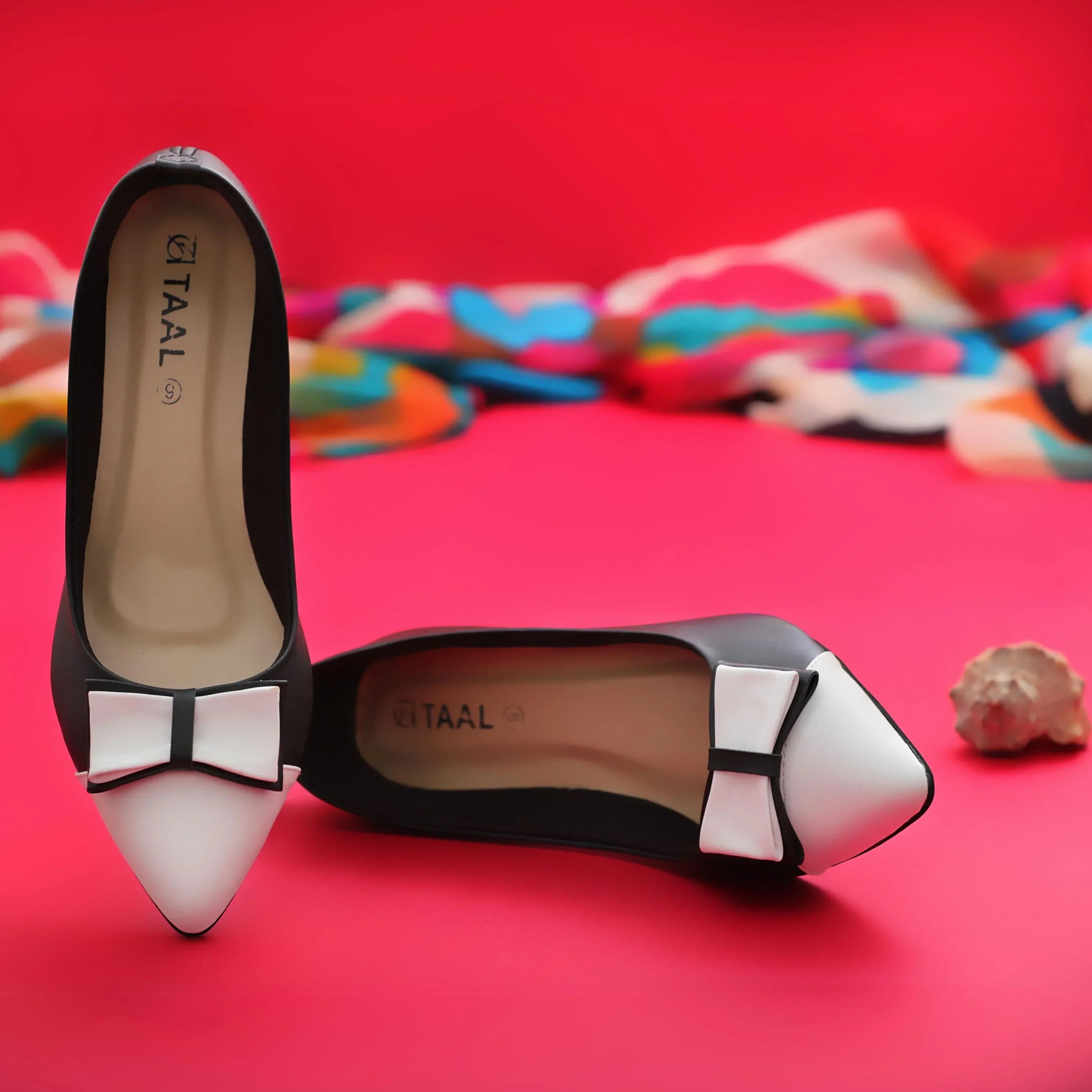 Ostrow Black & White Heeled Pumps