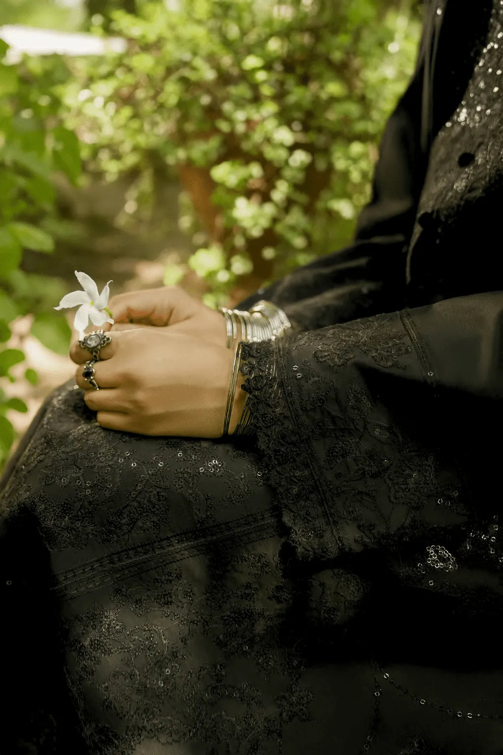 Casual Lite - Shadow Bloom