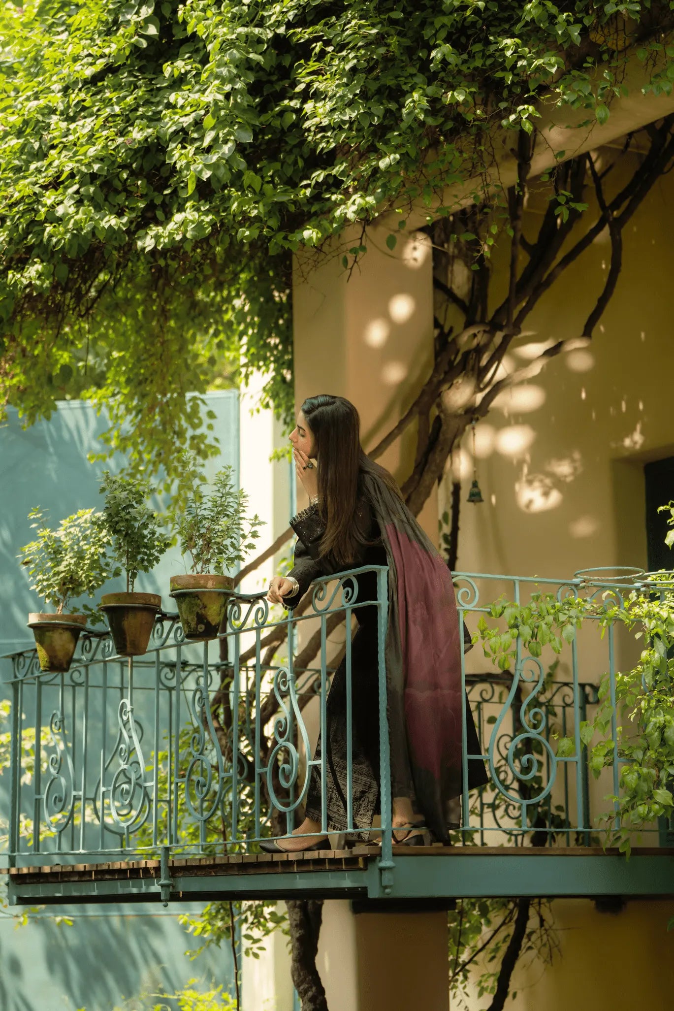 Casual Lite - Shadow Bloom