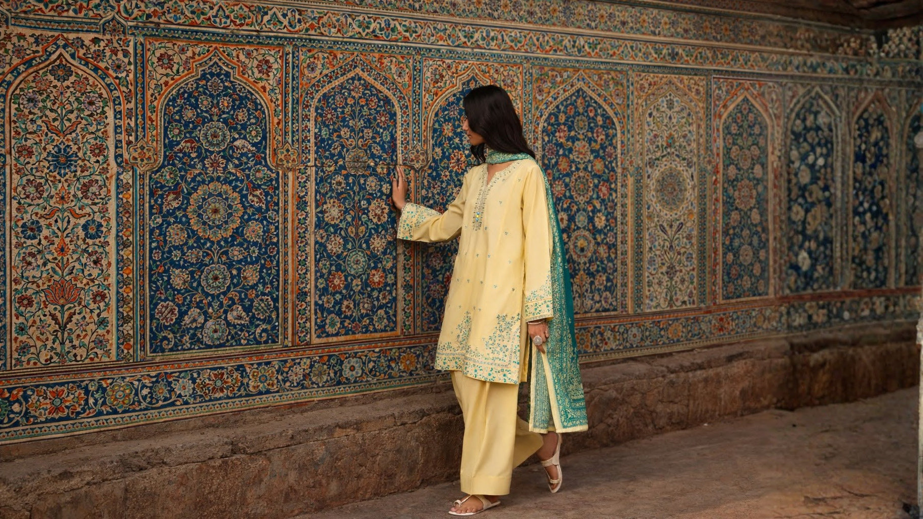 Casual Lite - Lime Yellow