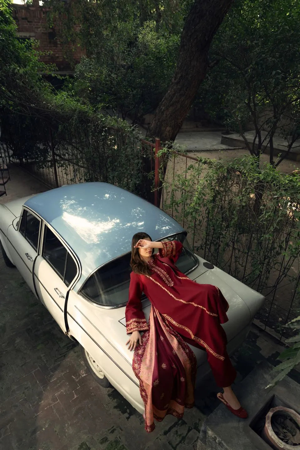 Casual Lite - Crimson Dusk