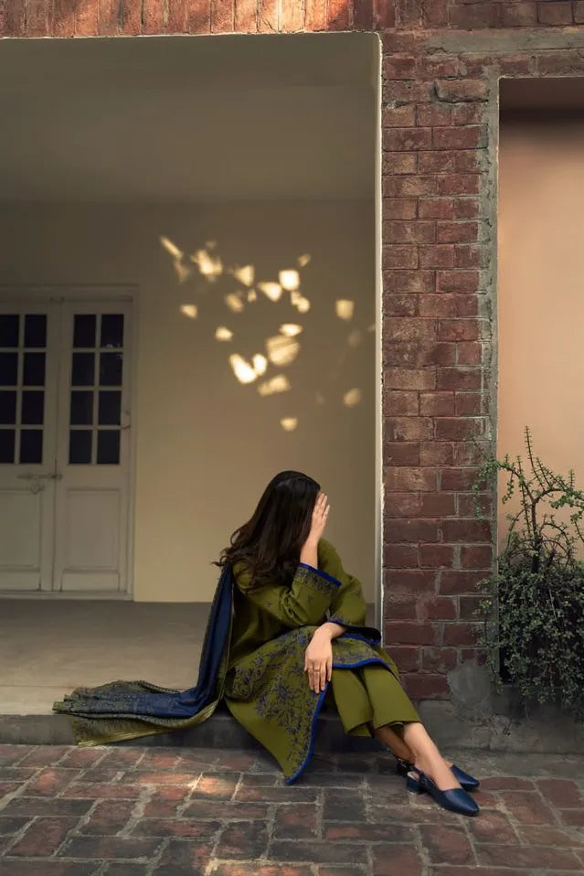 Casual Lite - Verdant Whispers