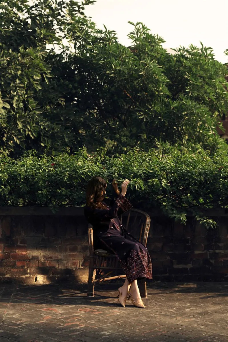 Casual Lite - Shadowed indigo