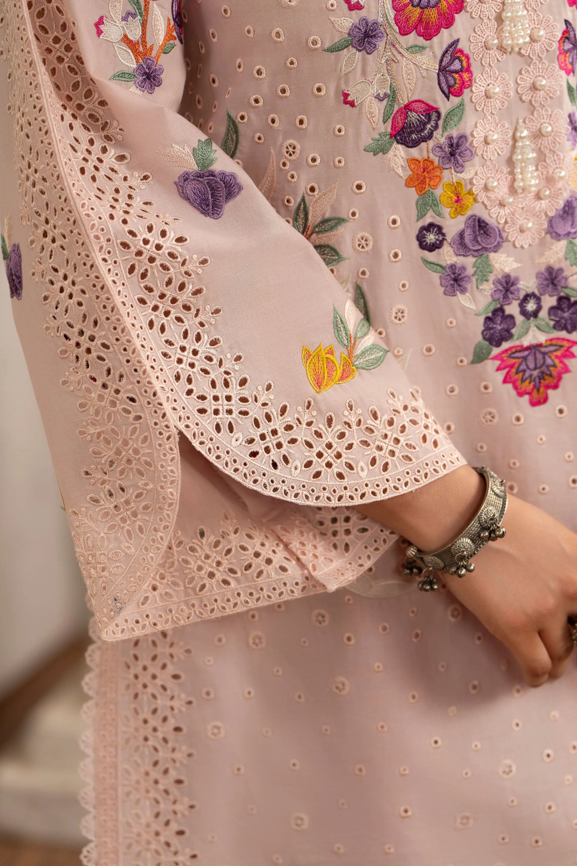 KC-1564 - Rosy Aura