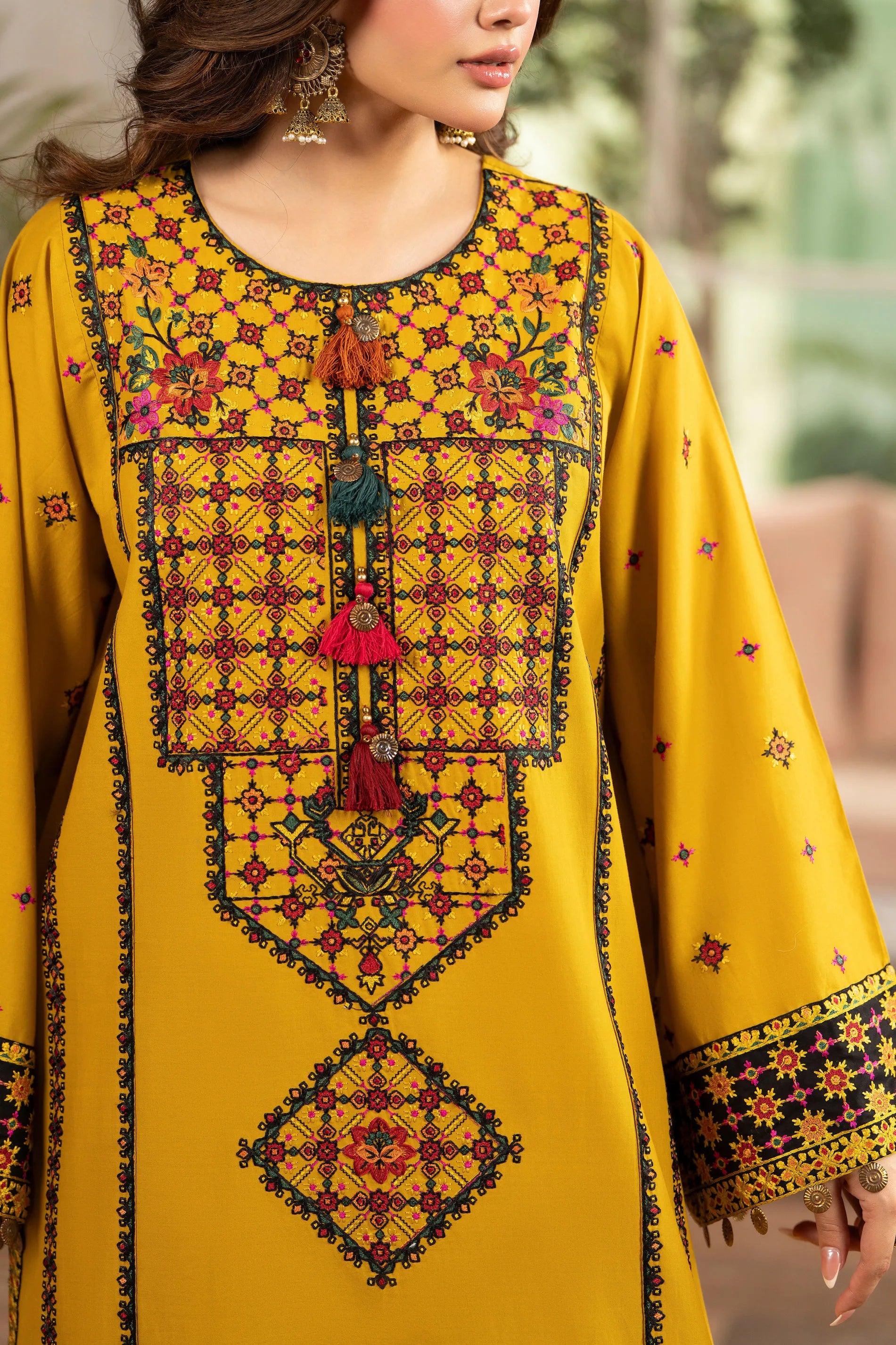 KC-1567- Saffron Folk