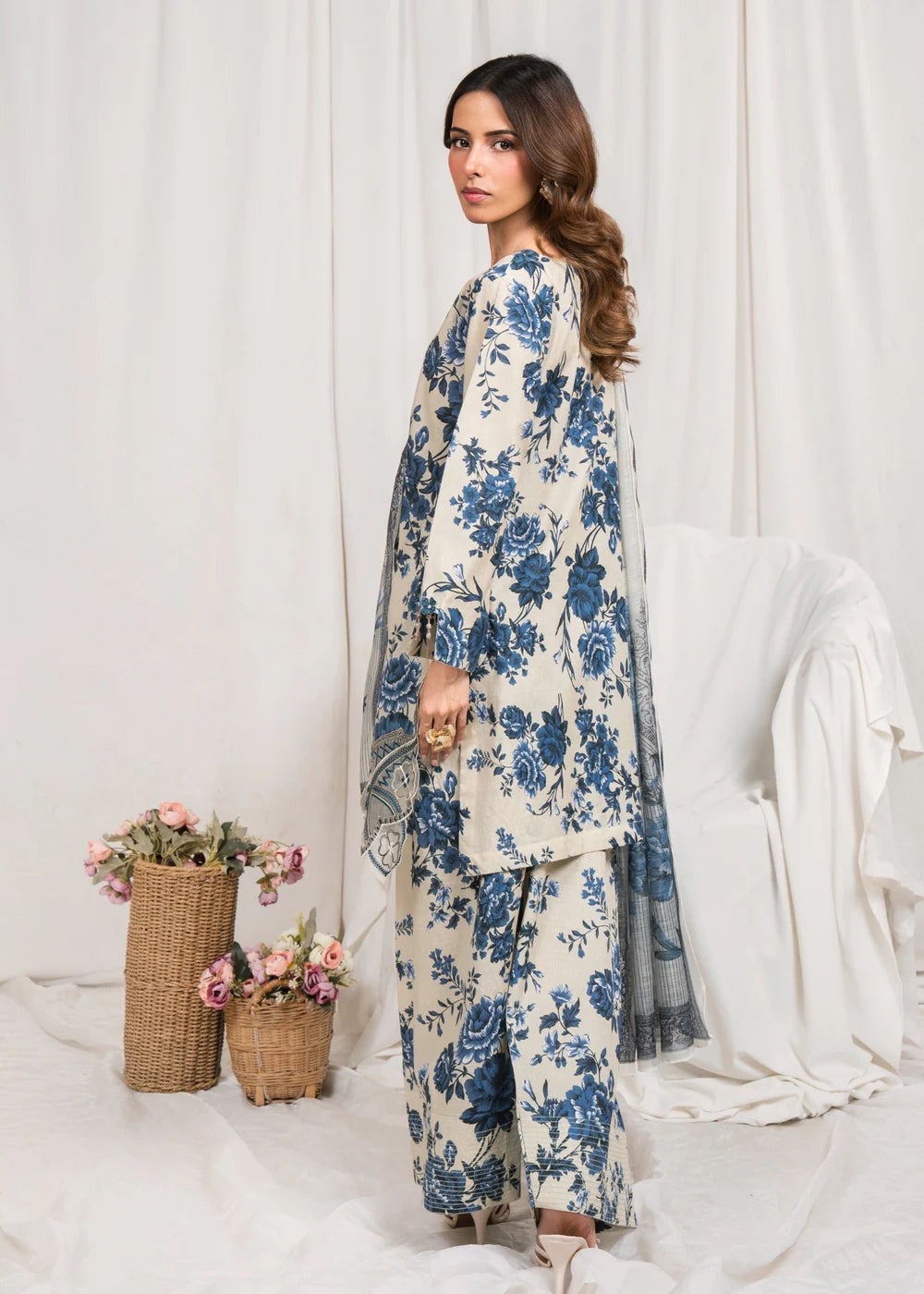 Phool-Lawn