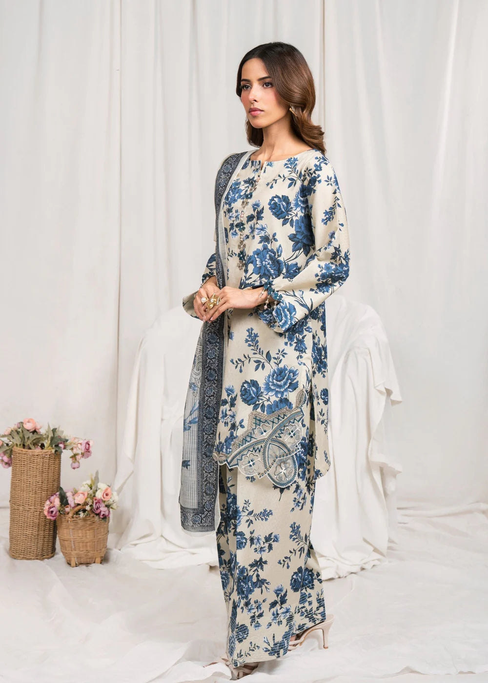 Phool-Lawn