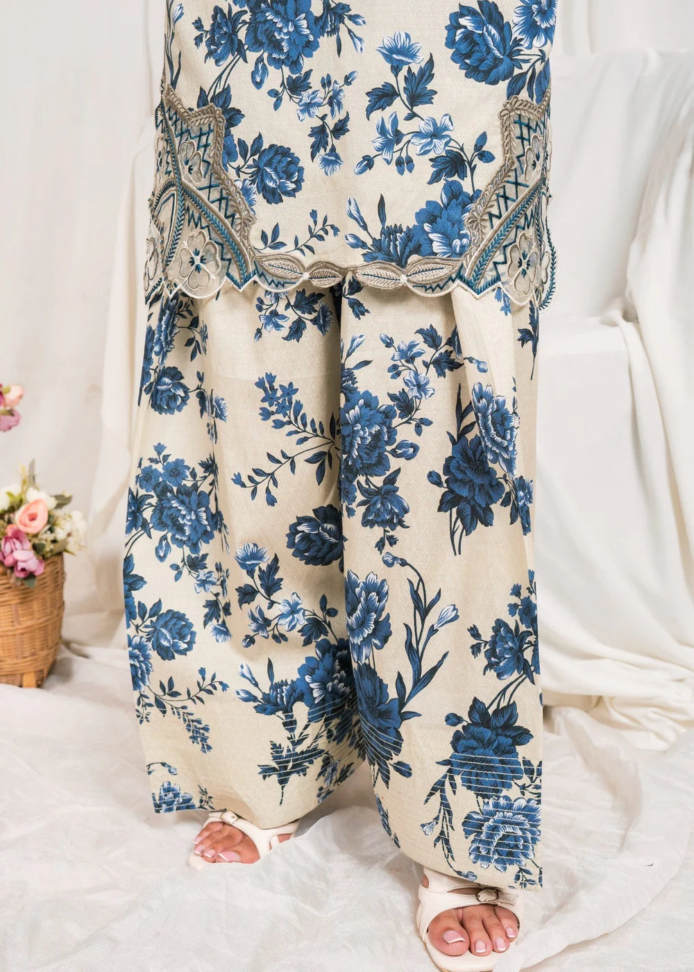 Phool-Lawn